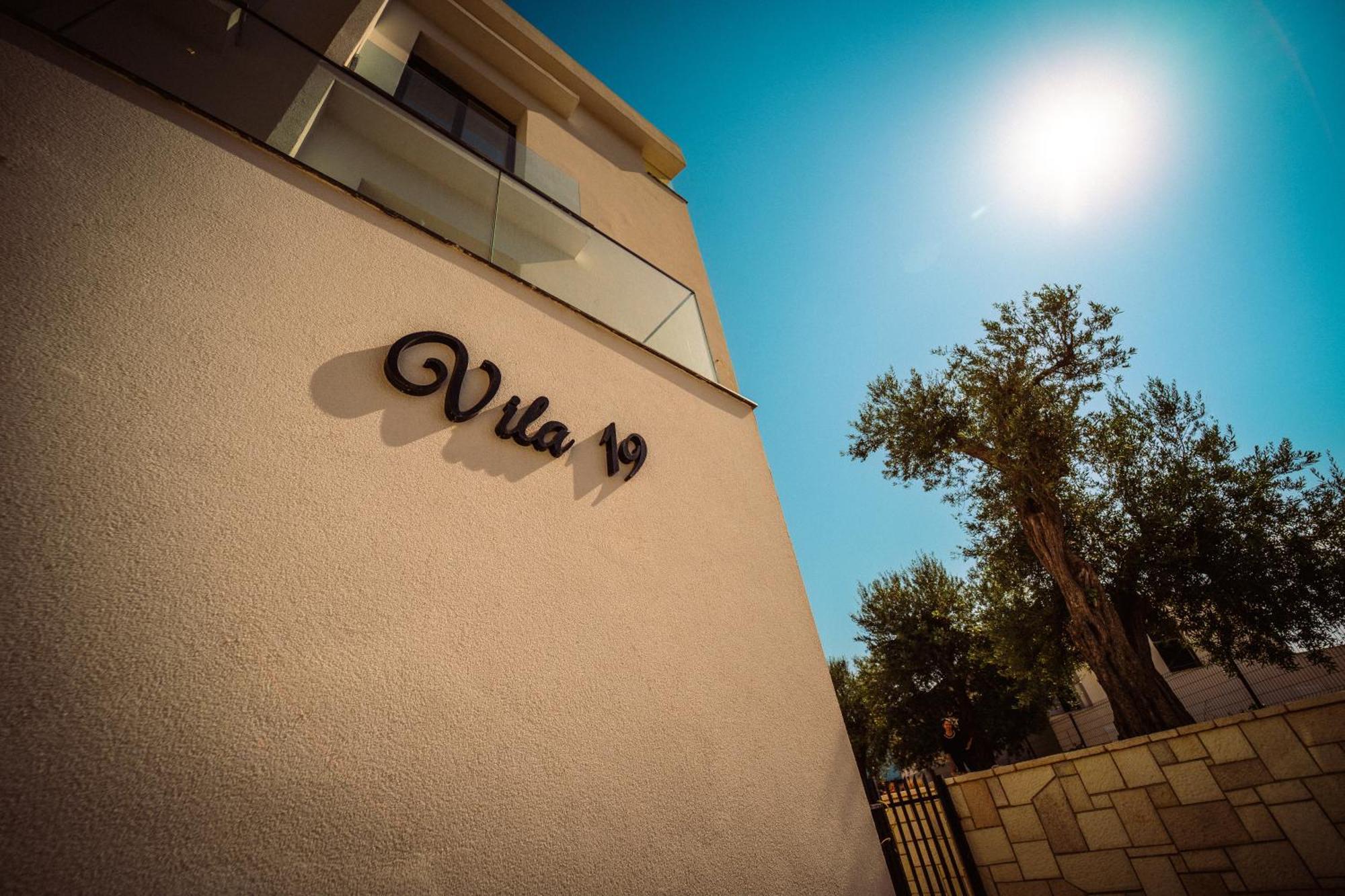 Hotel Vila 19 Dhermi Ngoại thất bức ảnh